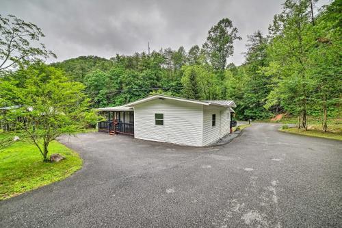 Creekside Ranch With Porch About 2 Mi To Pkwy