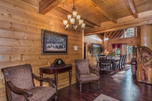 Luxurious 6 Bed, 6 Bath With Indoor Pool, Pool Table And Sweeping Views!