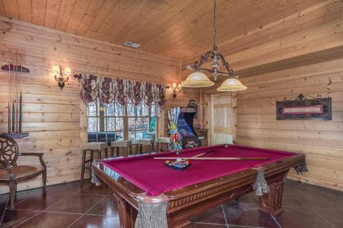 Luxurious 6 Bed, 6 Bath With Indoor Pool, Pool Table And Sweeping Views!