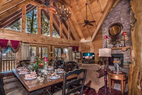 Luxurious 6 Bed, 6 Bath With Indoor Pool, Pool Table And Sweeping Views!