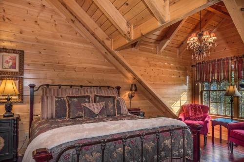 Luxurious 6 Bed, 6 Bath With Indoor Pool, Pool Table And Sweeping Views!