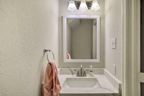 Convenient Allen Retreat, 2 Mi To Downtown!