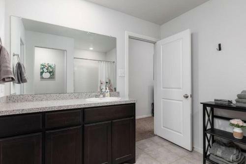 Comfortable Modern Home Near Tcu, Dickies, Fw