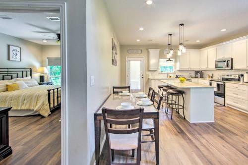 Just-built Eustace Getaway - Walk To The Lake