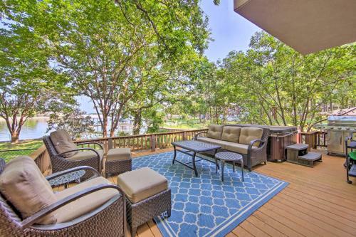 Chic Waterfront Getaway With Dock And Hot Tub!