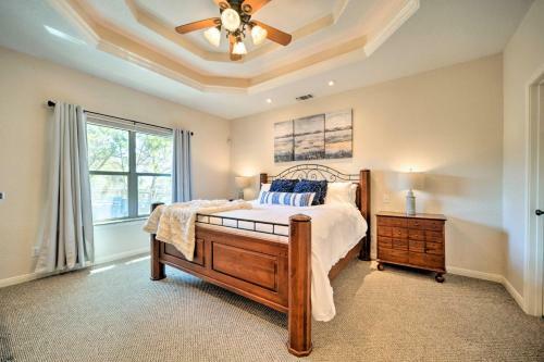 Luxe Canyon Home Decks, Hot Tub And Lake Views
