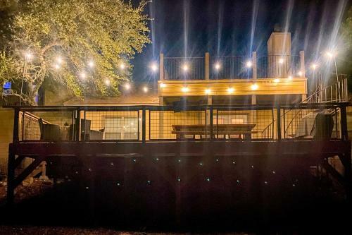 Luxe Canyon Home Decks, Hot Tub And Lake Views