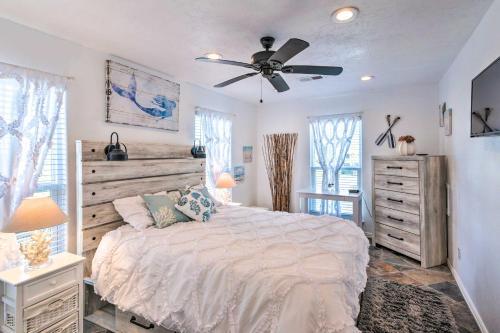 Sunny Freeport Home With Deck And Ocean Views!