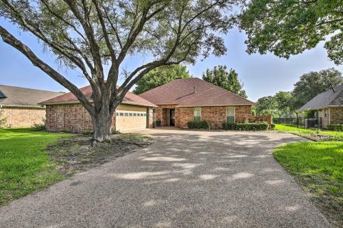 Pet-friendly Garland Home Golf Course View!