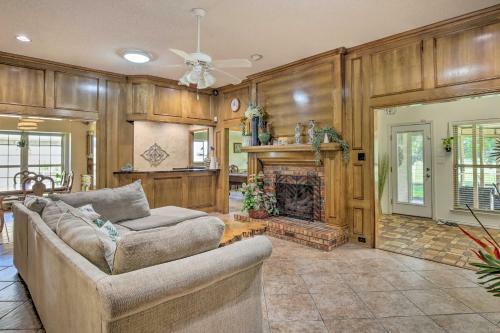 Pet-friendly Garland Home Golf Course View!