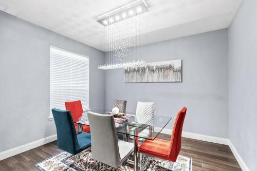 Lovely 5 Bedroom Home! 15 Min To At&t Stadium!