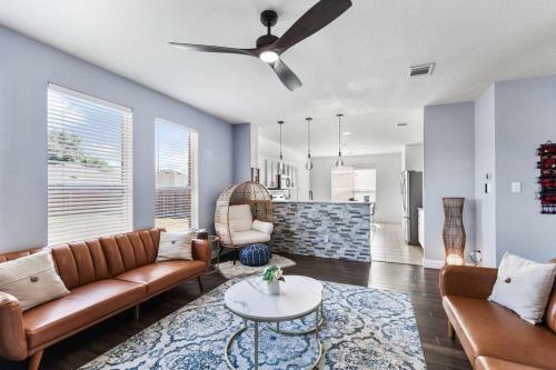 Lovely 5 Bedroom Home! 15 Min To At&t Stadium!