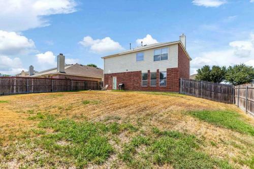 Lovely 5 Bedroom Home! 15 Min To At&t Stadium!