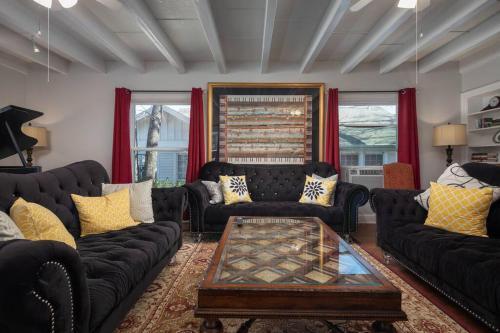 Grand Performance Hm For Your Group Near Downtown