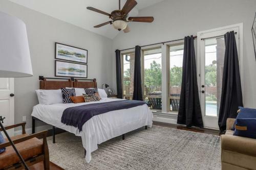 Executive Family Home With Pool In Keller