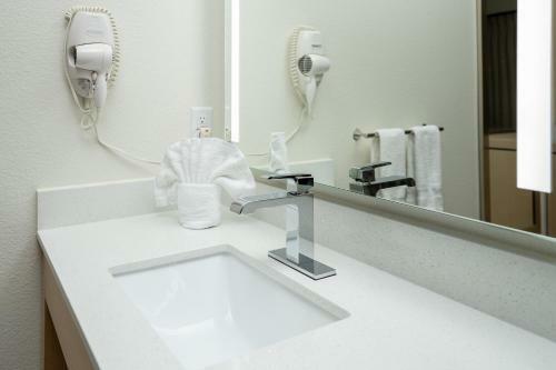 Hotel Palace Inn Blue-iah East