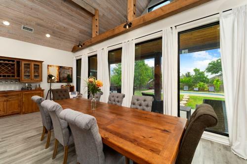 Villa Luxury Barn House With Pool