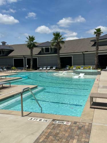 Luxurious Apartment In Katy
