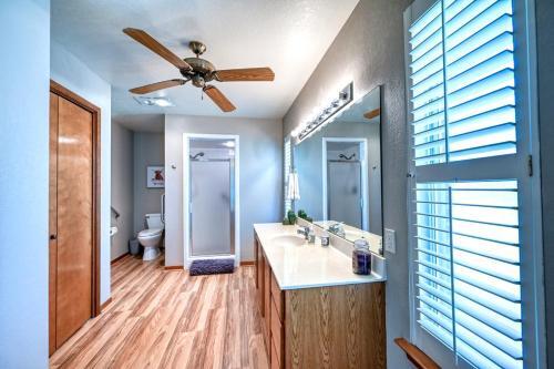 Cozy Haus With Bbq And Fire Pit! Close To Main St!