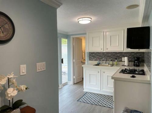 Apartamento New Decorated Guest Suite Unit C Close To Katy Mills