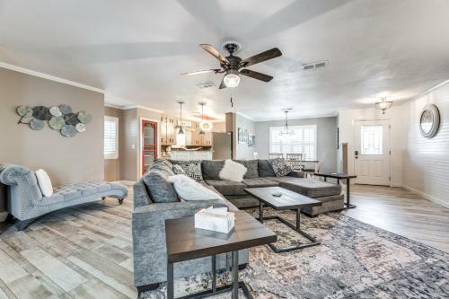 Charming Family & Pet Friendly 5 Bdrm Home Mins To Main St/wineries