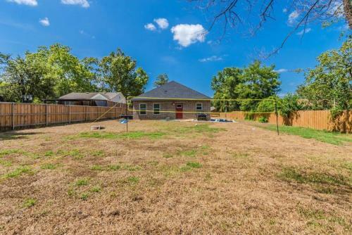 Modern 4 Br Near Downtown, Zoo