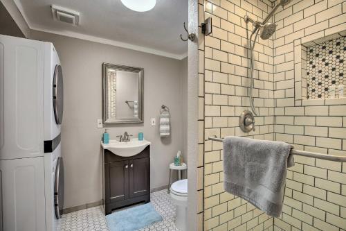 Bungalow G - Centrally Located Dallas Home!