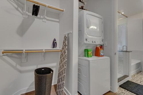 Apartamento High Rise King Suite Downtown !