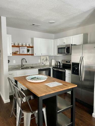 4 Bedroom House Great For Groups!