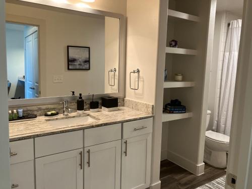 Apartamento Luxury Vacation Rental By Cozy @trinity Groves.