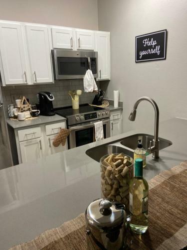 Beautiful Urban Apartment Near Downtown Dallas