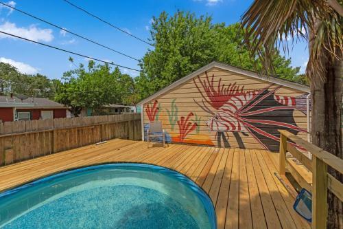 Off The Hook On Marlin Just Minutes From Beach Home