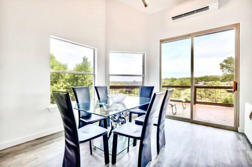Lakefront 6br Home With Dock - Lake Travis Views
