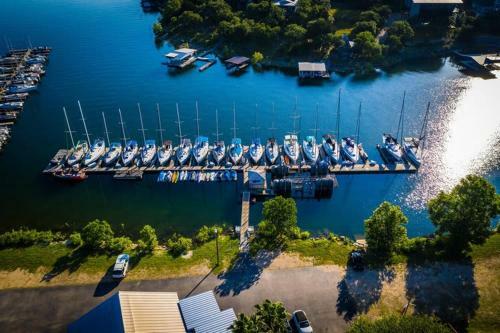 Lakefront 6br Home With Dock - Lake Travis Views