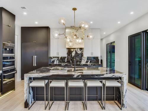 The Above Bliss Estate Austin