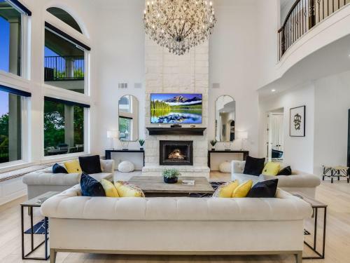 The Above Bliss Estate Austin