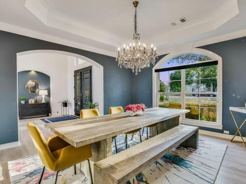 The Above Bliss Estate Austin