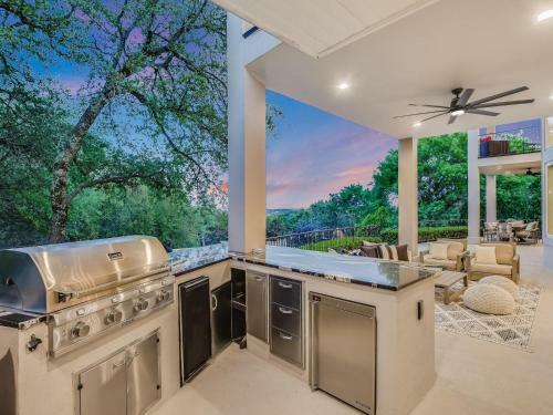 The Above Bliss Estate Austin