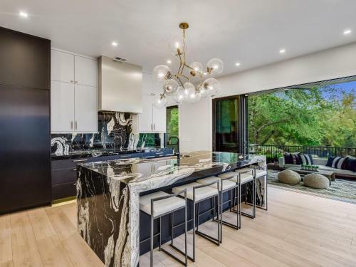 The Above Bliss Estate Austin