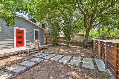 Central And Cozy Austin Abode About 2 Mi To Dtwn!