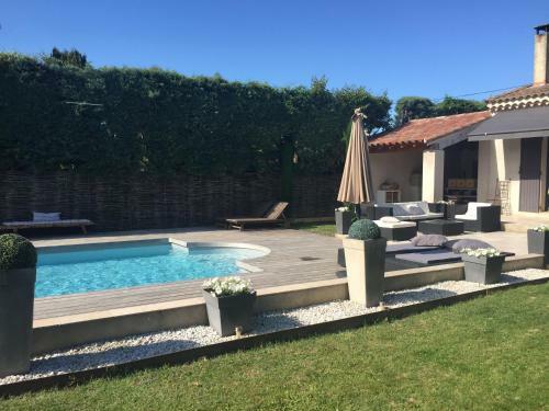 Villa Climatis�e 5mn St-remy De Provence