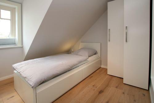 Strandstra�e 2b Rechts, L�tt Seehuus