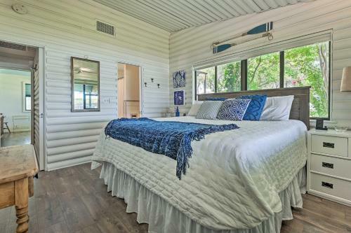 Lakefront Brownwood Home With Private Boat Dock