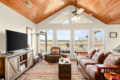 Jbarj Lake Lodge