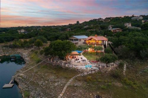 Jbarj Lake Lodge