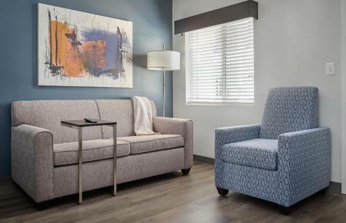 Hotel Stayapt Suites San Antonio-randolph (live Oak)