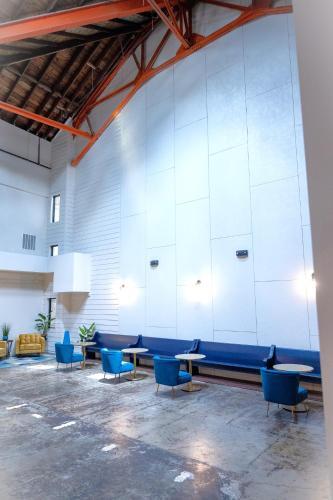Apartamento Unique & Historic Loft- 2bd 2bth Sleeps 6