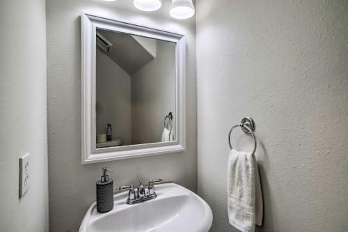 Spacious Houston Getaway Less Than 18 Mi To Downtown!