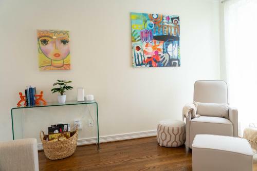 River Oaks, Elegant & Bright, Family Oriented, Spacious