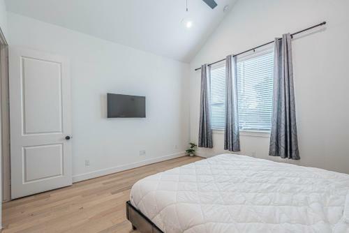 Luxury 3br, Ks Bed Mins Away 4rm Dtown, Med Ctr